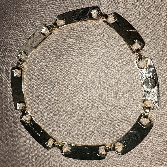 Marlyn Schiff Gold-Tone with Navy Collar Necklace, NWOT - Picture 6 of 7